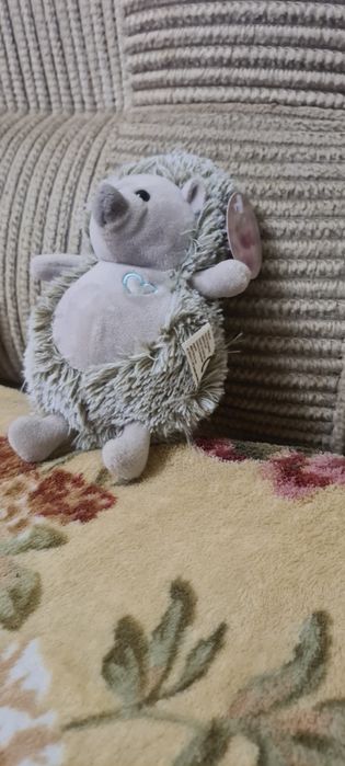 М'які іграшки кролики і їжак