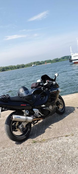 Suzuki GSX 750F 2001