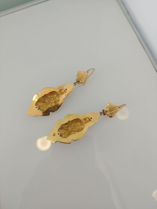 Brincos em ouro de 19,2kt
