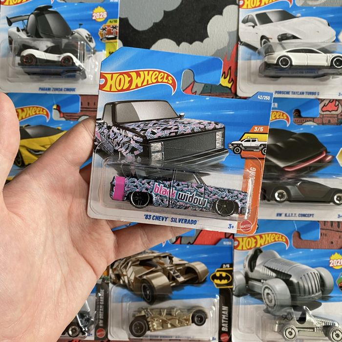 Колекційні машинки HOT WHEELS 2026 MAIN