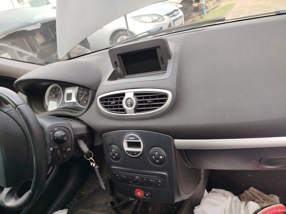 Peças Renault Clio lll 1.2 gasolina de 2011