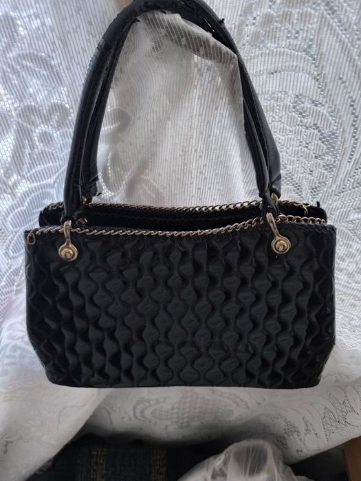 небольшая женская черная сумка  +женская обувь