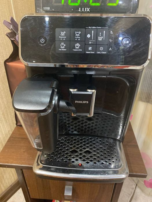 Кавомашина Philips Series 2230 LatteGo Black