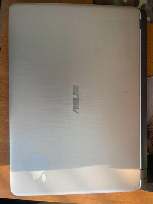 Ноутбук офісний ASUS F507U