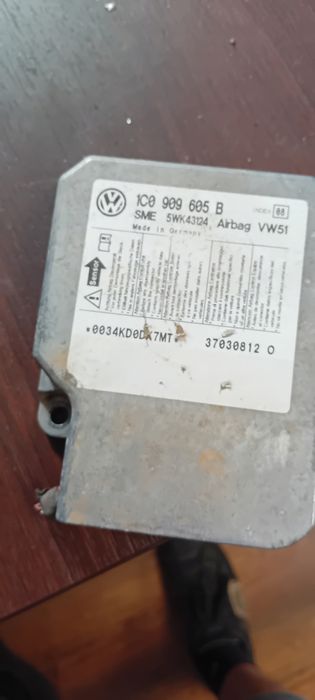 sensor moduł airbag vw passat b5 1c0909605b