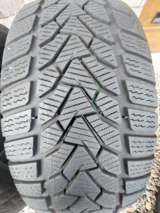 Продам шини, резину, колеса Uniroyal 205/60/16