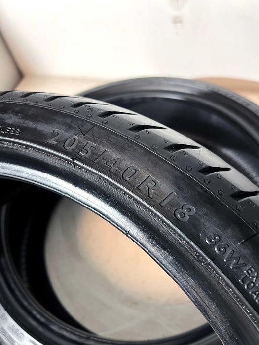 Pneus Dunlop Sport Maxx RT - 205/40/18 - Como NOVOS