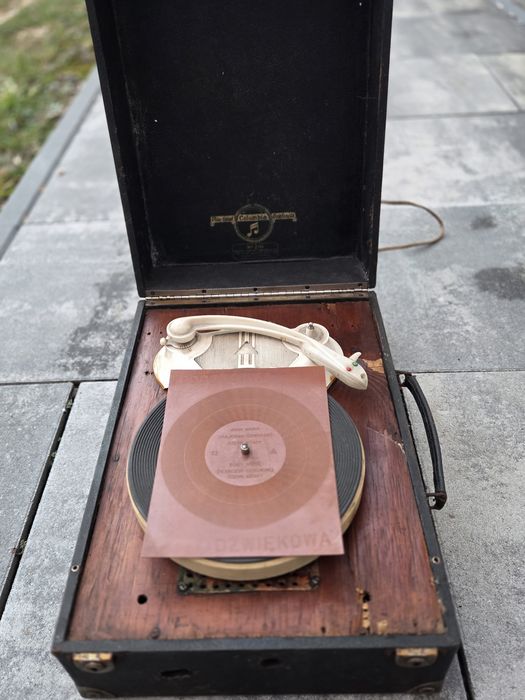 Gramofon walizkowy Columbia