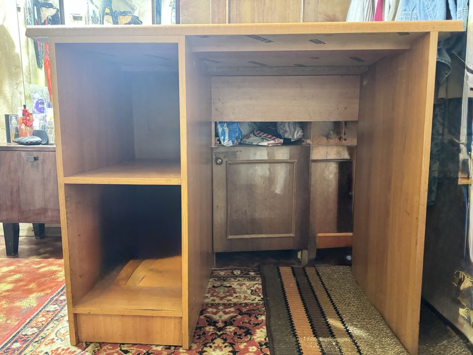 Стіл письмовий б/у продаю