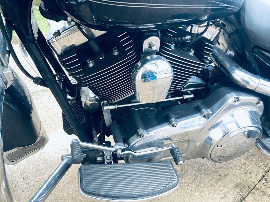 Harley davidson road king  classic