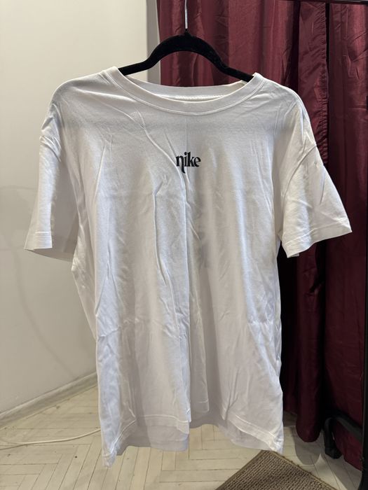 Футболка NIKE жіноча, розмір М