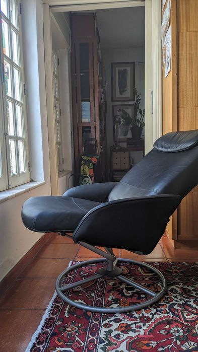 Cadeira muito confortável - Reclinável Giratória