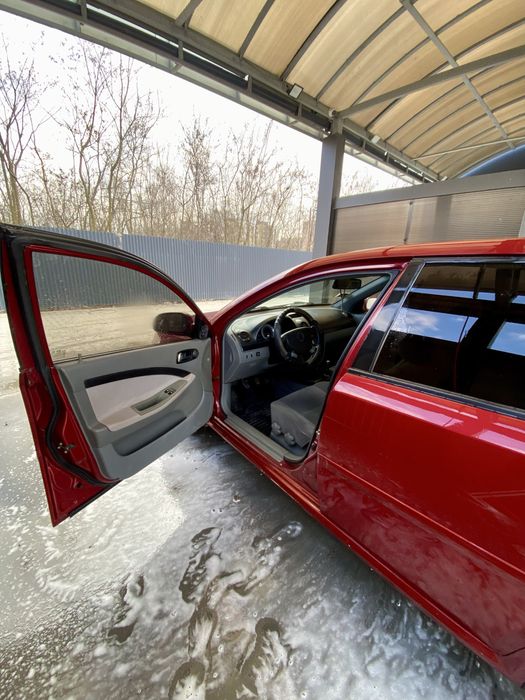 Продається Chevrolet Lacetti 1.8 універсал