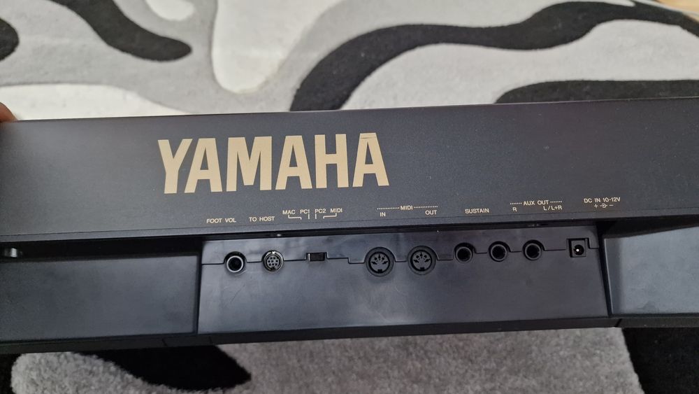 Ymaha синтезатор