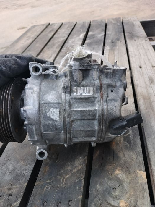 Компресор кондиціонера Volkswagen Caddy DCP32045