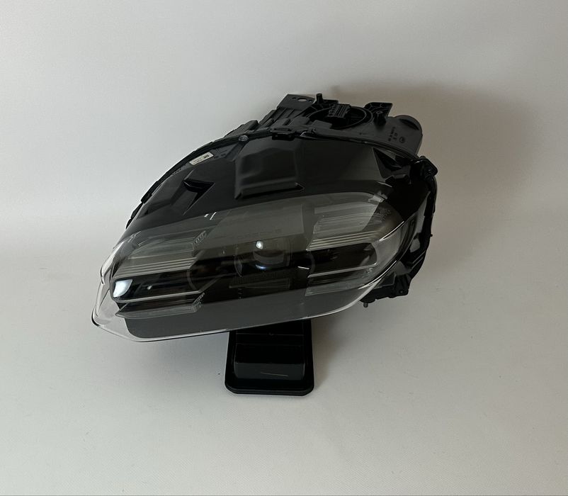 Porsche Taycan фара фари передні оптика передня наявність 9J1941031F