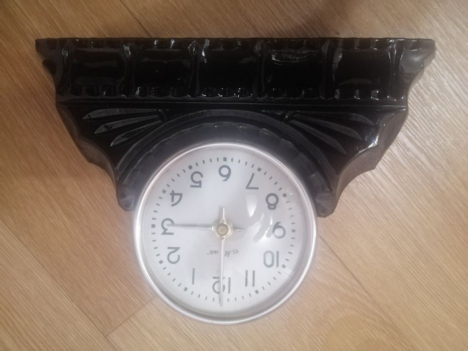 Продам механические настольные часы