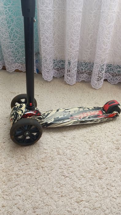 Самокат триколісний