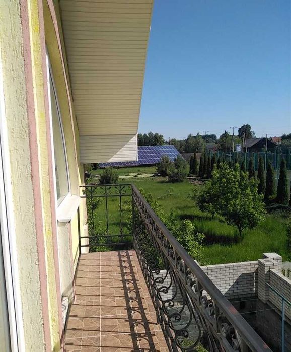 Зарічани ,чудовий будинок в затишному куточку