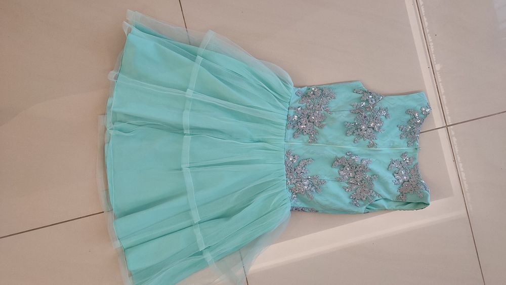 Śliczna sukienka cekiny XS 34