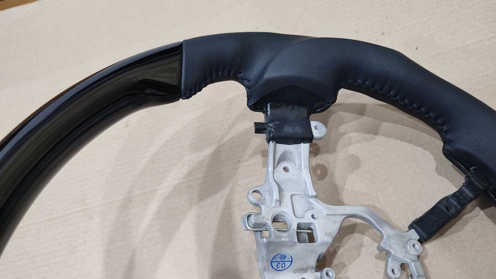 Руль Toyota Land cruiser Prado 150/Land cruiser 200 16+ черный лак