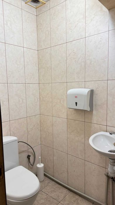 (5) Оренда комерційного приміщення на вул.Антонова 9081