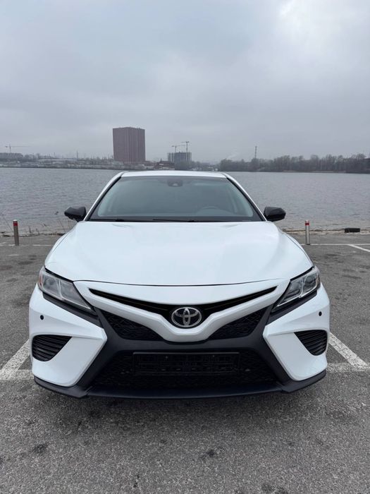 Авто в аренду, каршеринг toyota camry 70 Запорожье