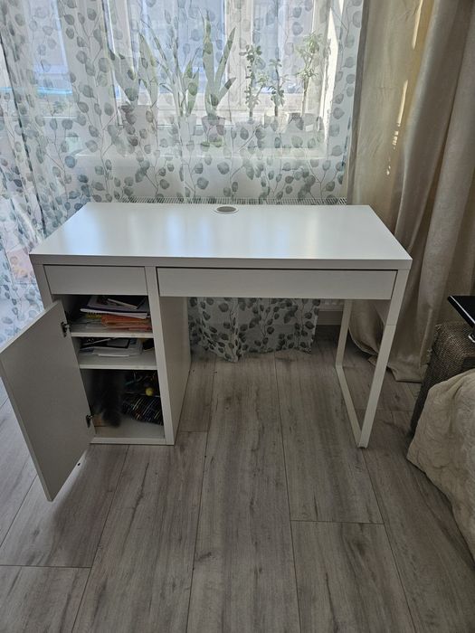 Стіл Ікея ,Ikea ,робочий стіл