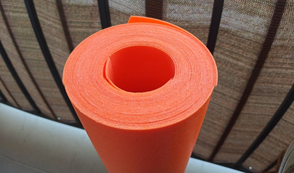 Podkład pod panele winylowe o gr. 1,5mm rolka 8m