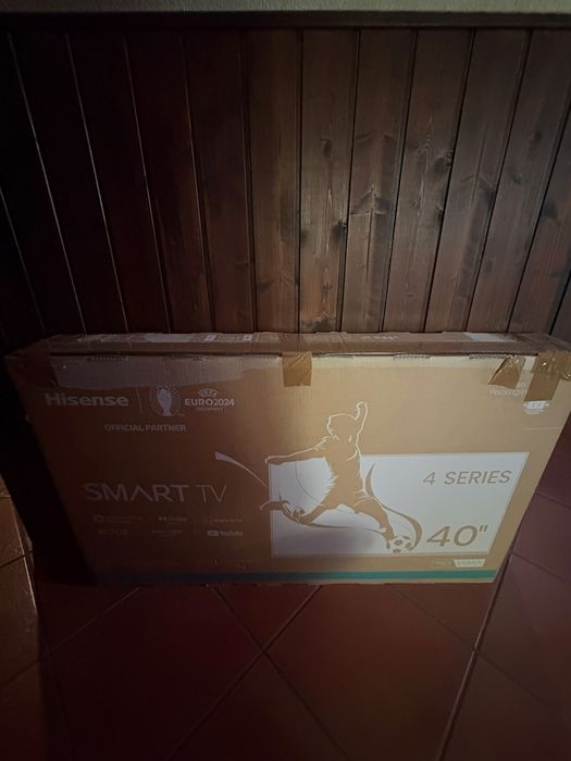 Smart tv 40 polegadas nova, foi usada 1 mês.