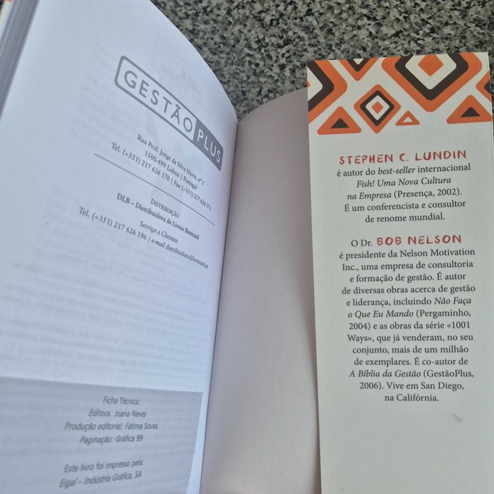 Livro totalmente novo" Ubuntu! " de Stephen C. Lundin e Bob Nelson