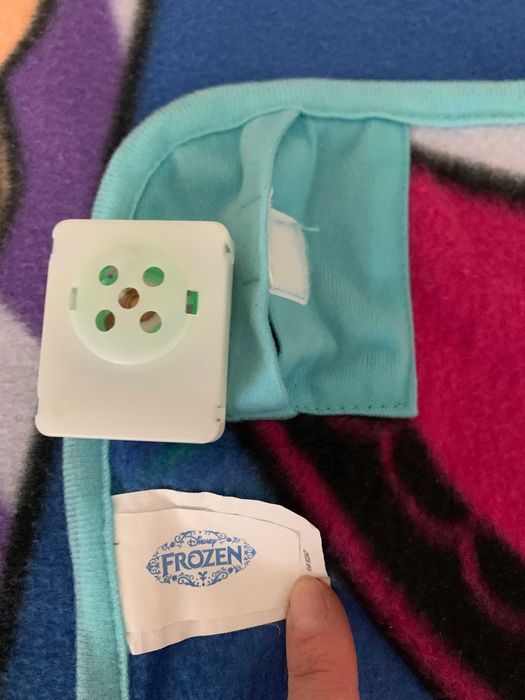 „Śpiewający” kocyk Frozen Kraina Lodu