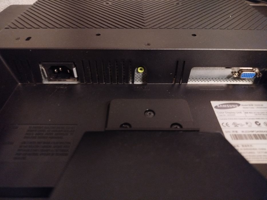 Монітор Samsung SyncMaster2220lm