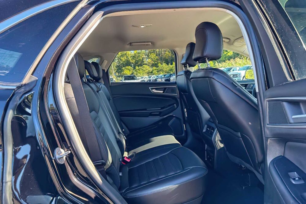 Ford Edge      2023