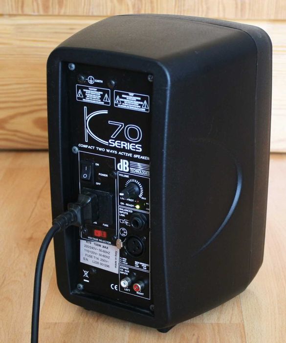 Wzmacniacz kolumna Aktywna dBTechnologies K70 głośnik RCA
