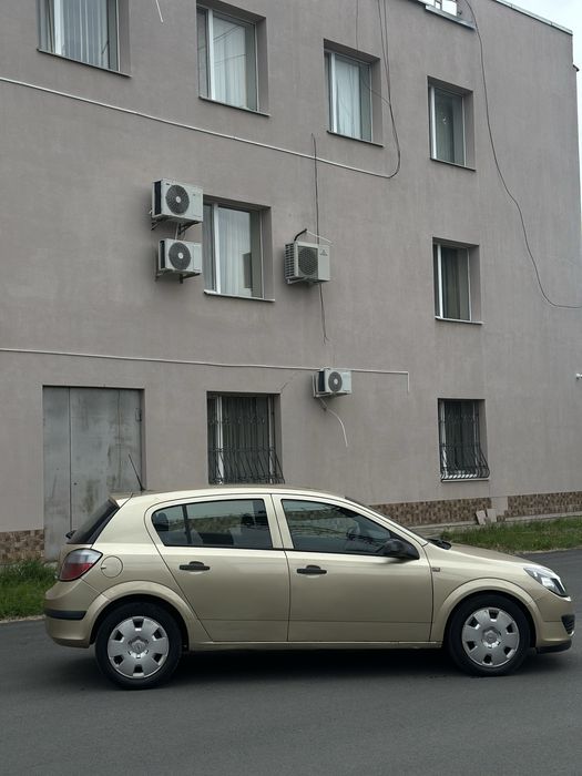 Опель Астра 1.6 бензин