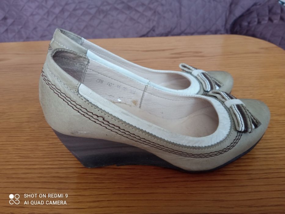 Śliczne skórzane buty Carinii