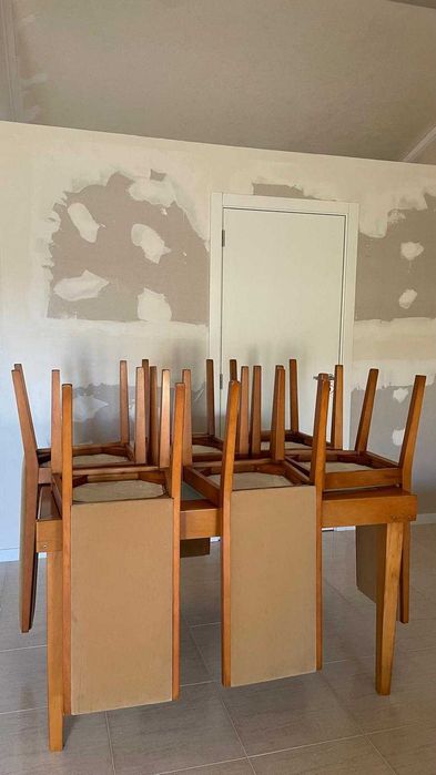 Mesa Vintage c/ Tampo de Vidro + 6 Cadeiras