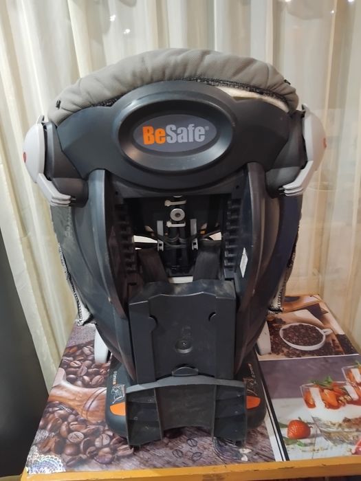 Децкое авто кресло.