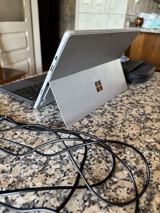 tablet/nootebok microsoft surface 7 pro