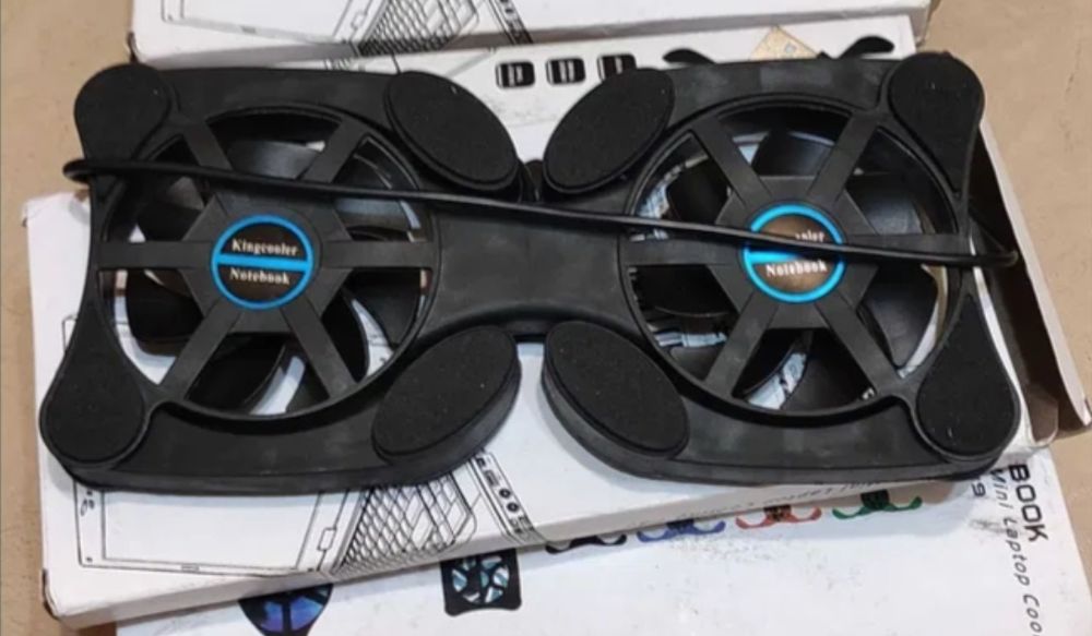 Брак.Охладитель для ноутбука Охолоджуюча підставка кулер для ноутбука