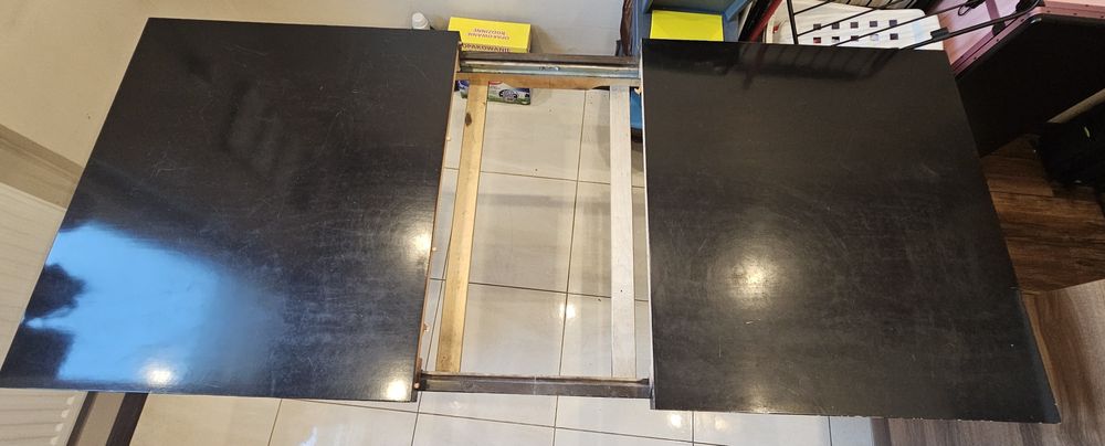 Stół rozkładany gratis 6 krzeseł