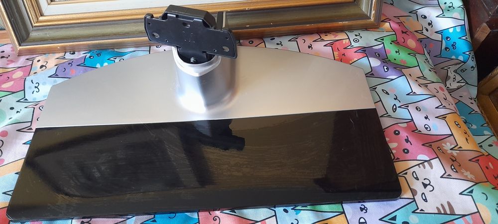 Podstawapod telewizor Sony