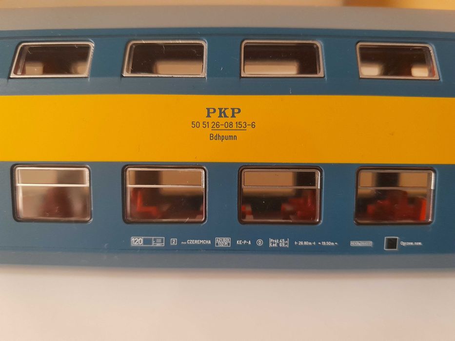 2 wagony pasażerskie piętrowe PKP, 2 klasy -  PIKO