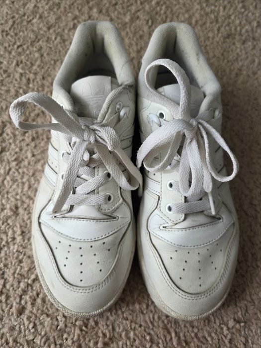 Białe sneakersy Adidas Rivalry Low 39⅓