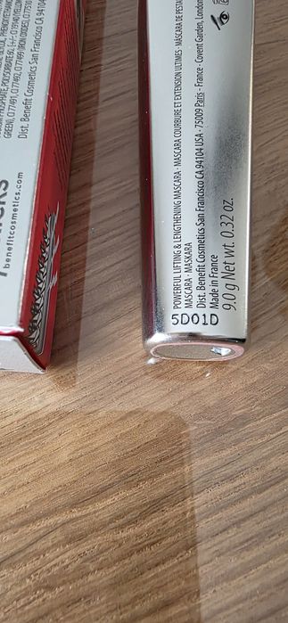 Tusz Benefit pełnowymiarowy czarny