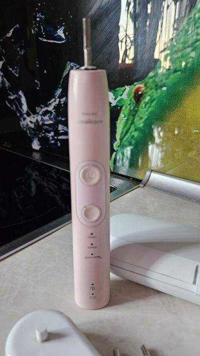 Дуже крута Електрична зубна щітка PHILIPS Sonicare Protective Clean 51