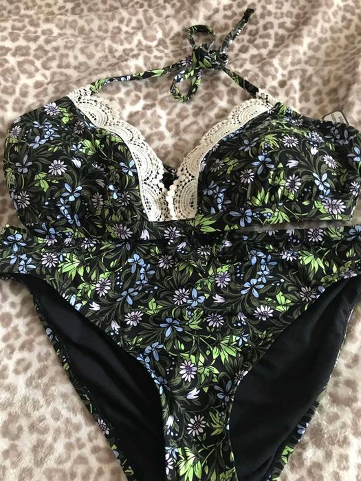 Купальник жіночий ХL (3 розмір бюстгалтера).