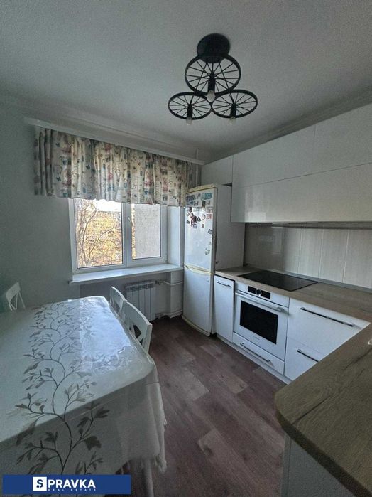 Красивая 2 к.кв с ремонтом и мебелью в теплом кирпичном доме!