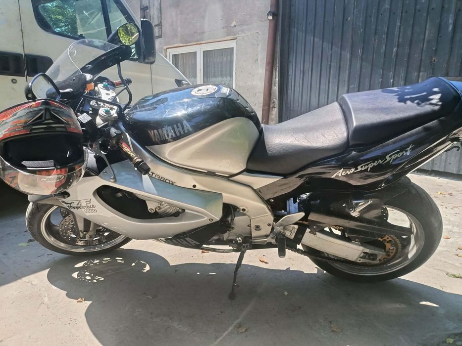 Yamaha R1 2000 rok